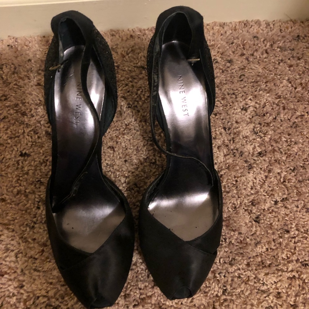 Nine West peep toe shoes